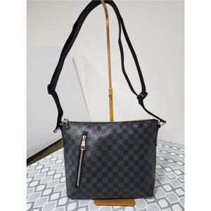 Authentic LOUIS VUITTON Damier Graphite Mick PM Shoulder/Crossbody Bag Black/Gre